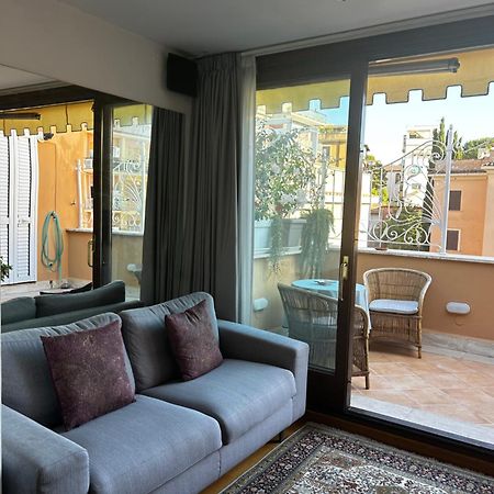 דירות רומא La Finestra Su San Pietro Terrace And View מראה חיצוני תמונה