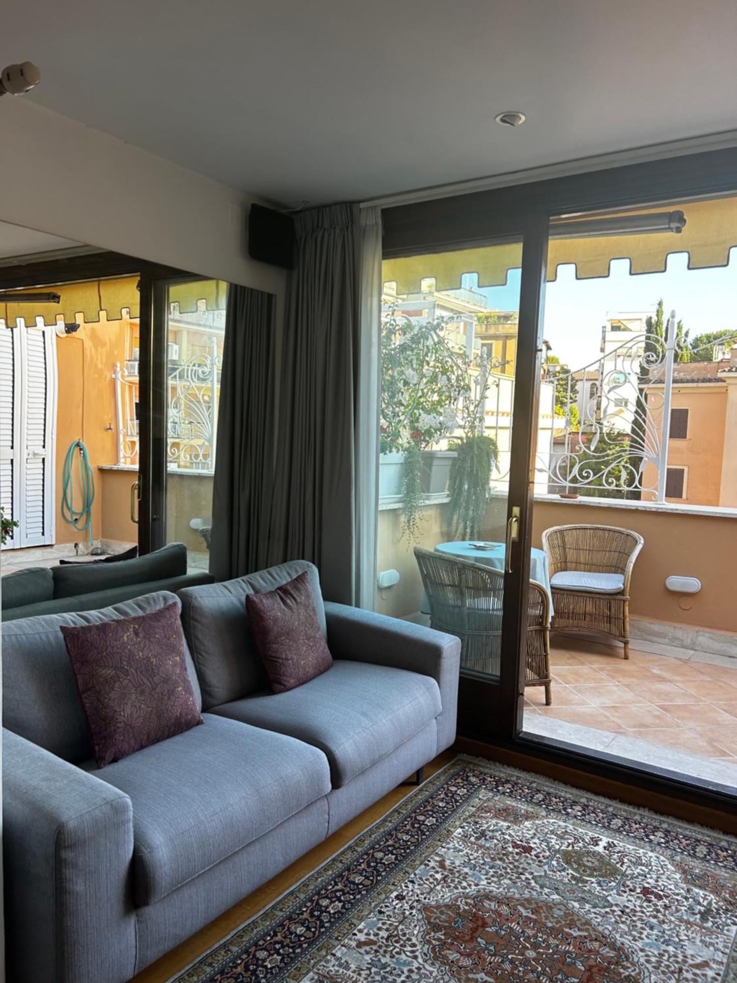 דירות רומא La Finestra Su San Pietro Terrace And View מראה חיצוני תמונה