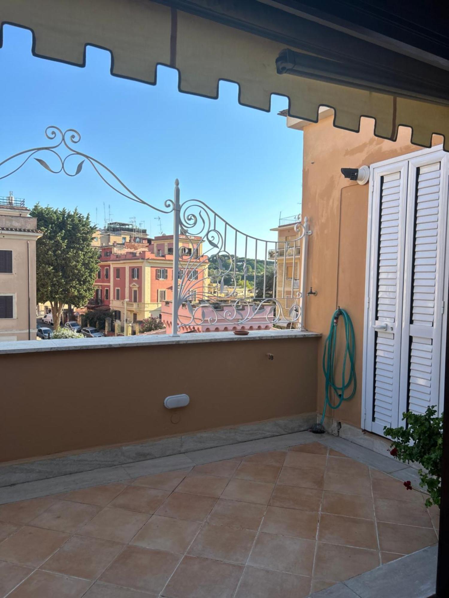 דירות רומא La Finestra Su San Pietro Terrace And View מראה חיצוני תמונה